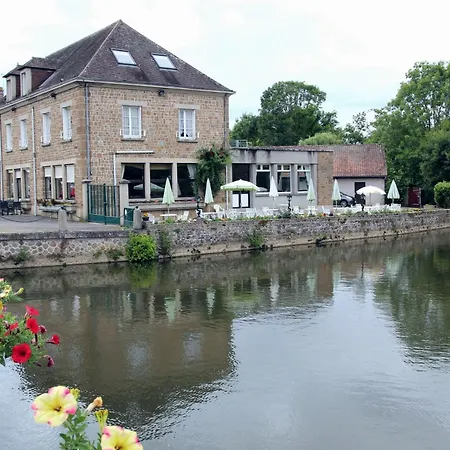 Restaurant Le Lion Verd 호텔 *